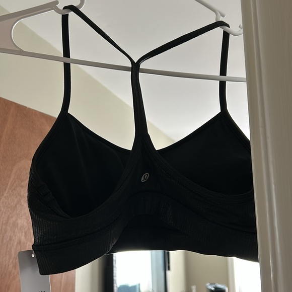 Lululemon size 8 flow Y Nulu Bra shimmery black - Picture 3 of 3